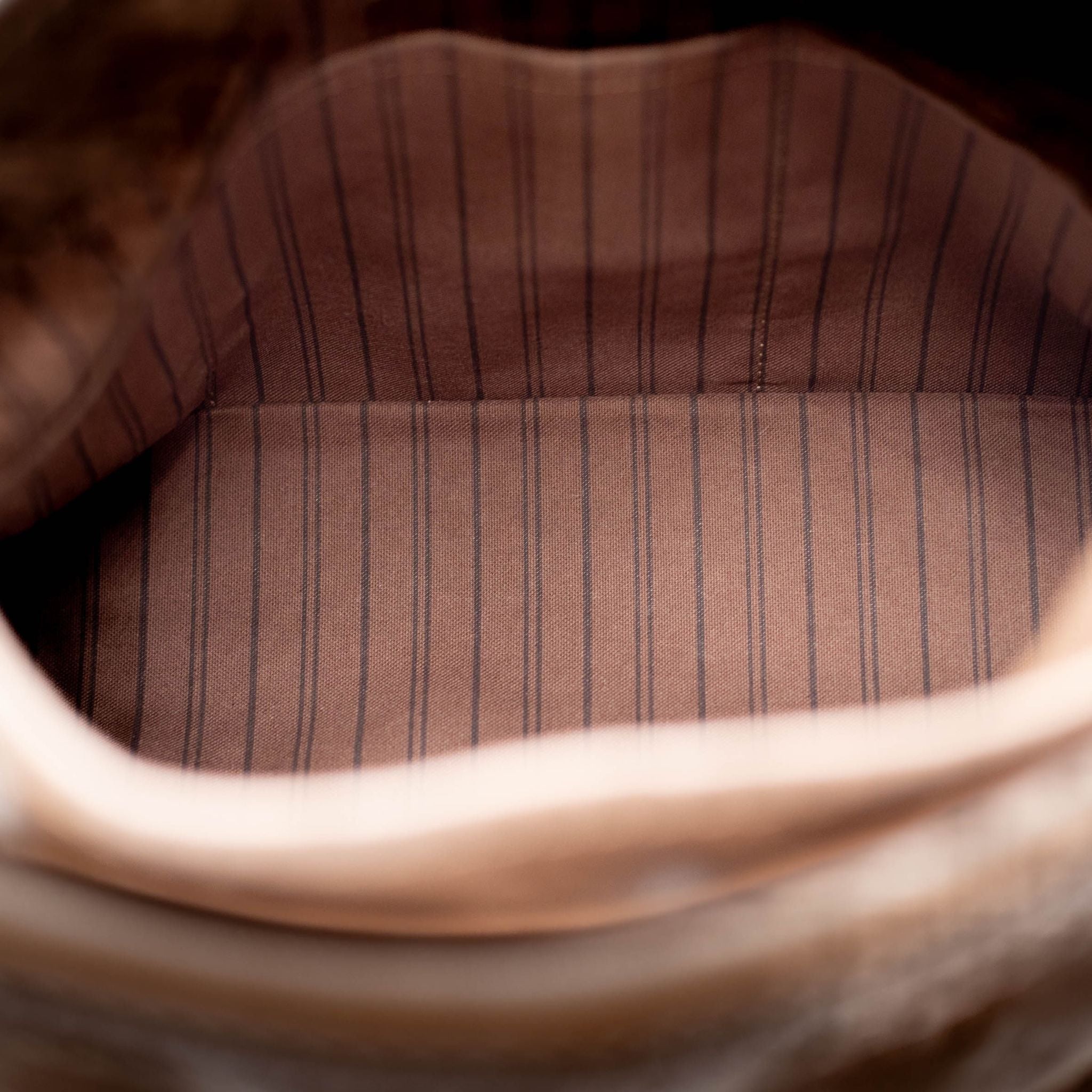 Louis Vuitton Artsy MM Monogram Empreinte Leather - Taupe - SOLD