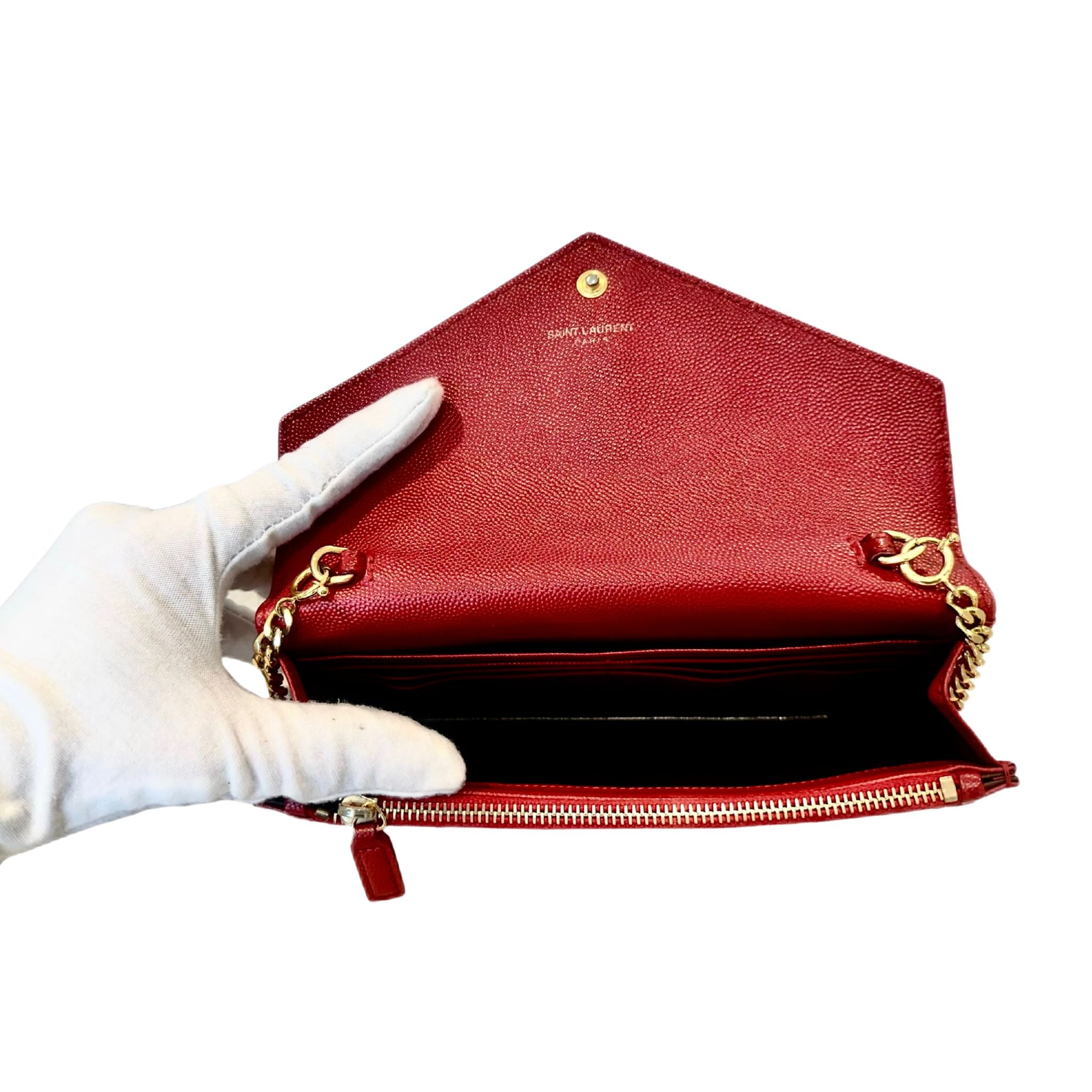 Saint Laurent Grain De Poudre Matelasse Chevron Monogram Chain Wallet - Red