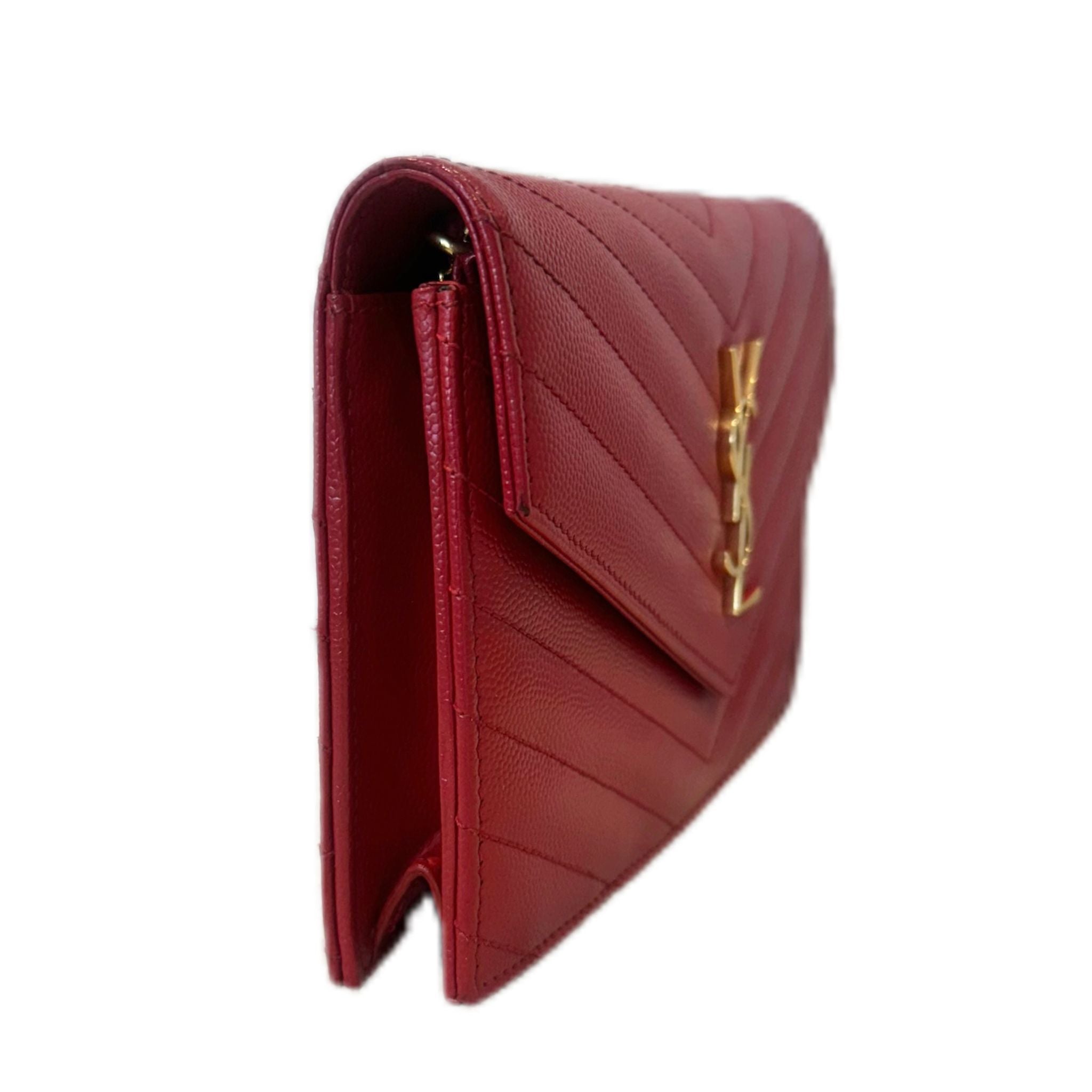 Saint Laurent Grain De Poudre Matelasse Chevron Monogram Chain Wallet - Red