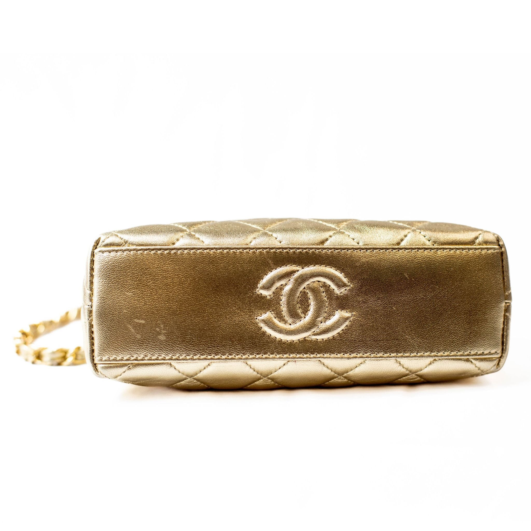 CHANEL Gold Lambskin Kisslock Clutch - 1994 - 1996