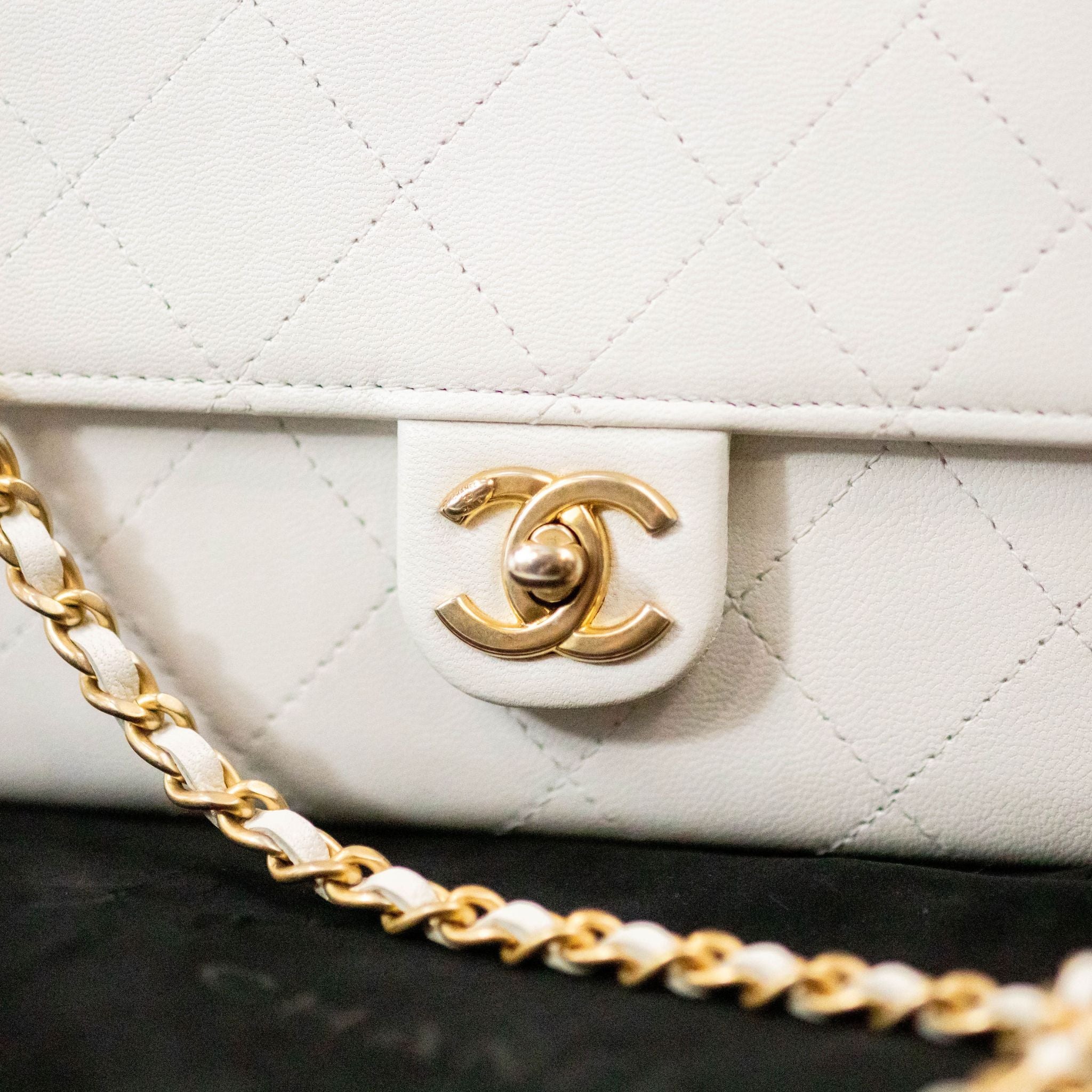 Chanel Chic Pearls Clutch with Chain