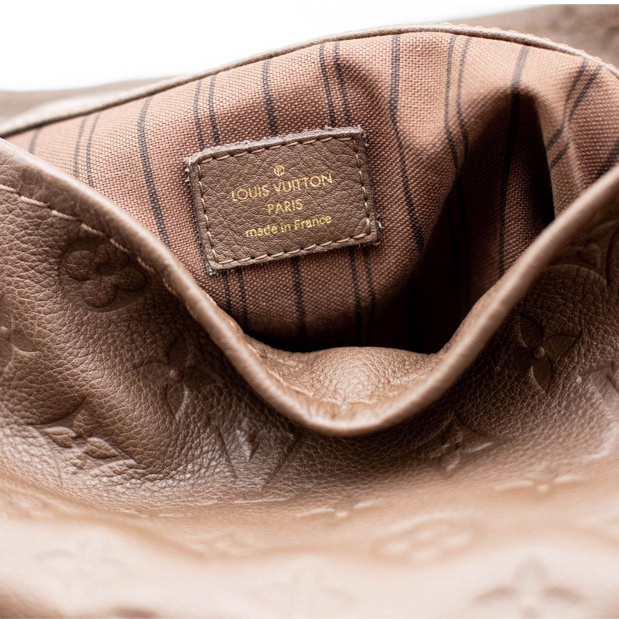 Louis Vuitton Artsy MM Monogram Empreinte Leather - Taupe