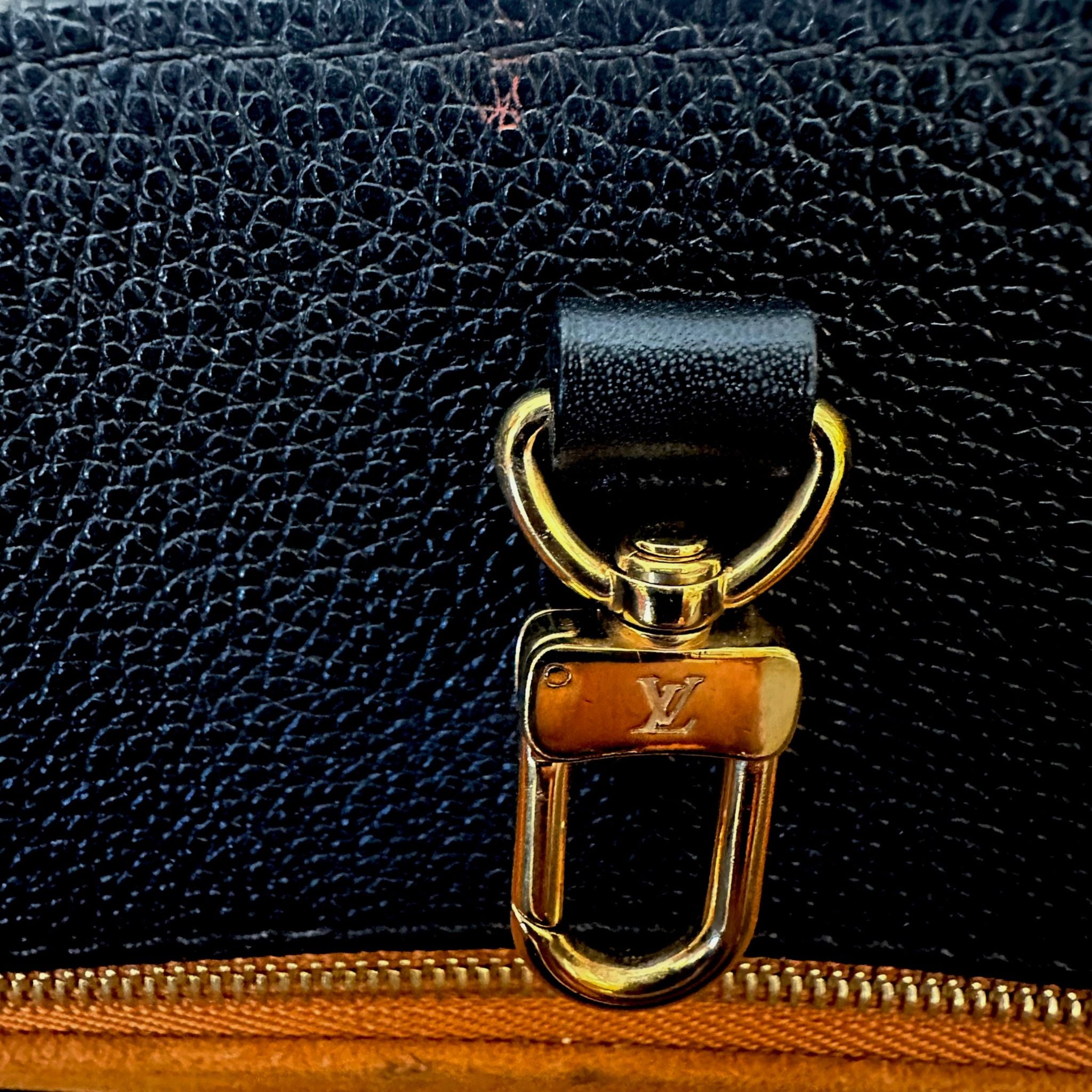 Louis Vuitton Empreinte Monogram Giant OnTheGo MM - Black